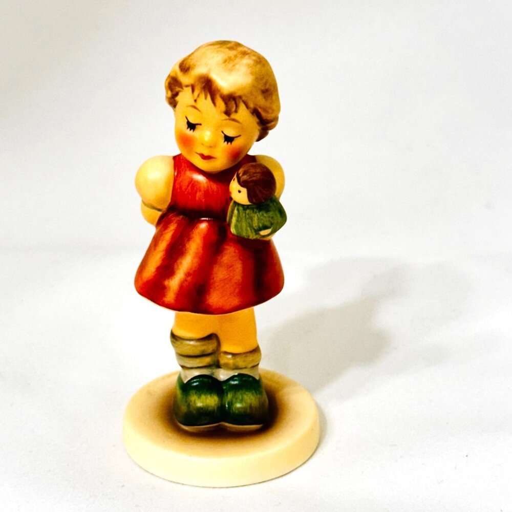 Goebel Hummel 2103/A Puppet Princess - Club Membership 2001/2002